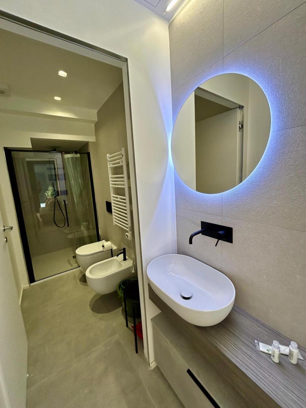Kibilu Luxury Apt With Terrace, Isola District And Near Garibaldi Station Milano Eksteriør billede