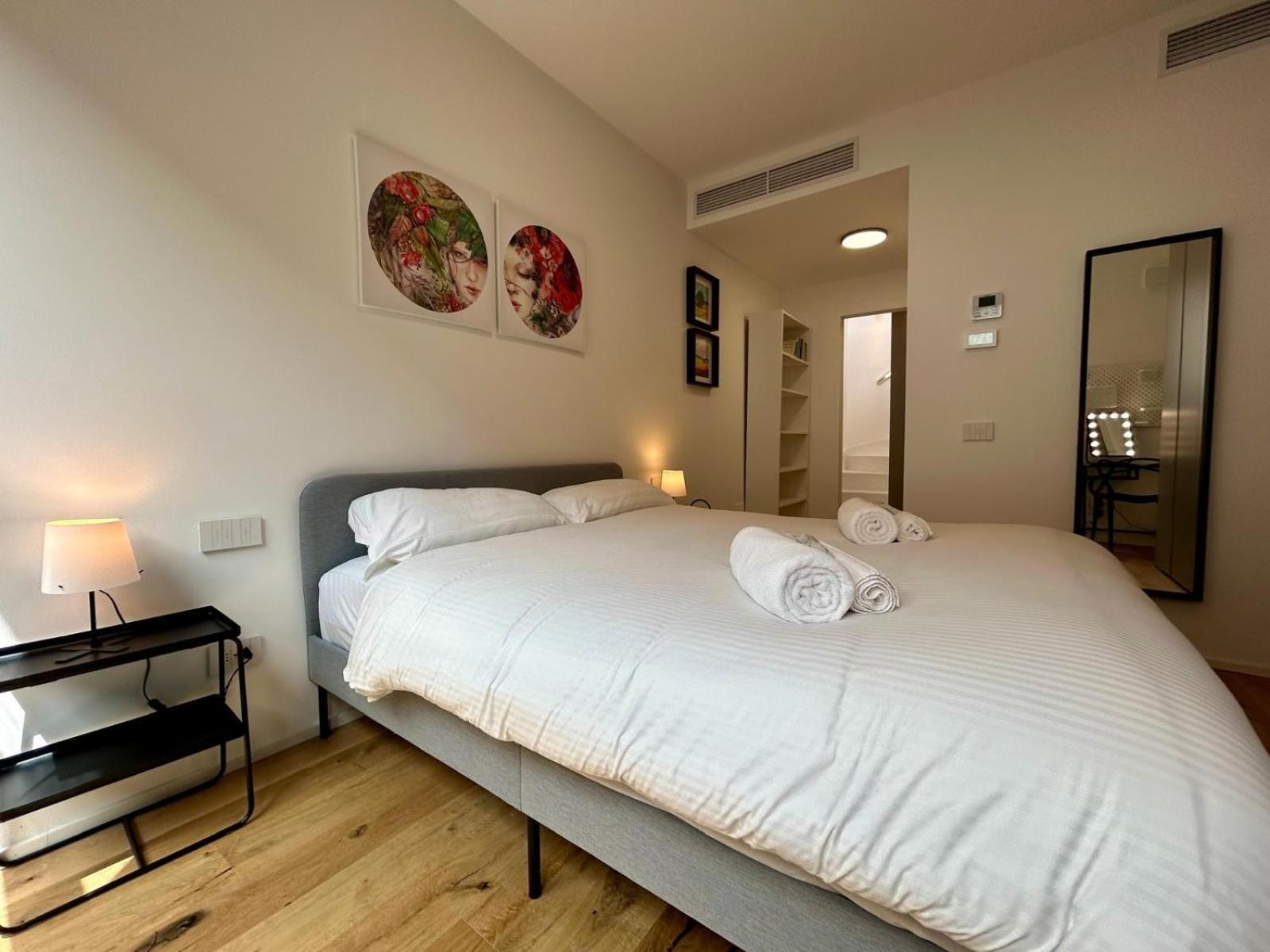 Kibilu Luxury Apt With Terrace, Isola District And Near Garibaldi Station Milano Eksteriør billede