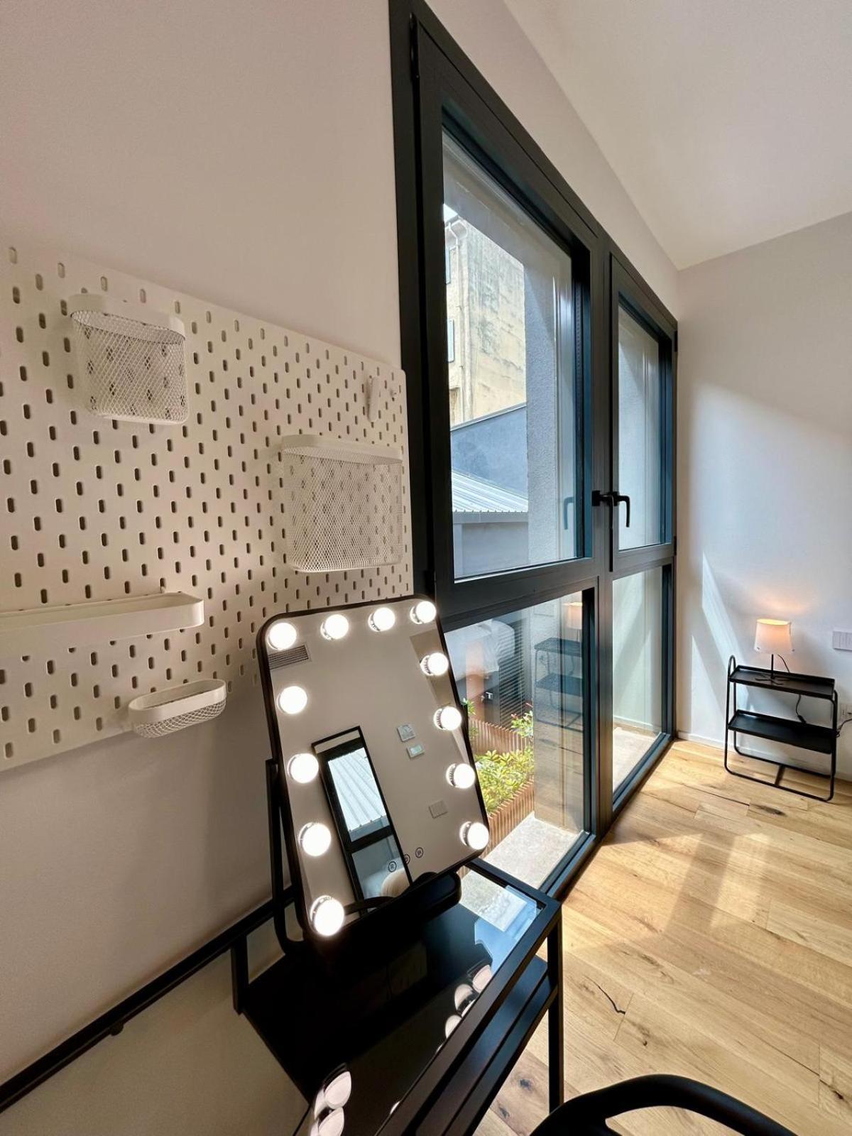 Kibilu Luxury Apt With Terrace, Isola District And Near Garibaldi Station Milano Eksteriør billede